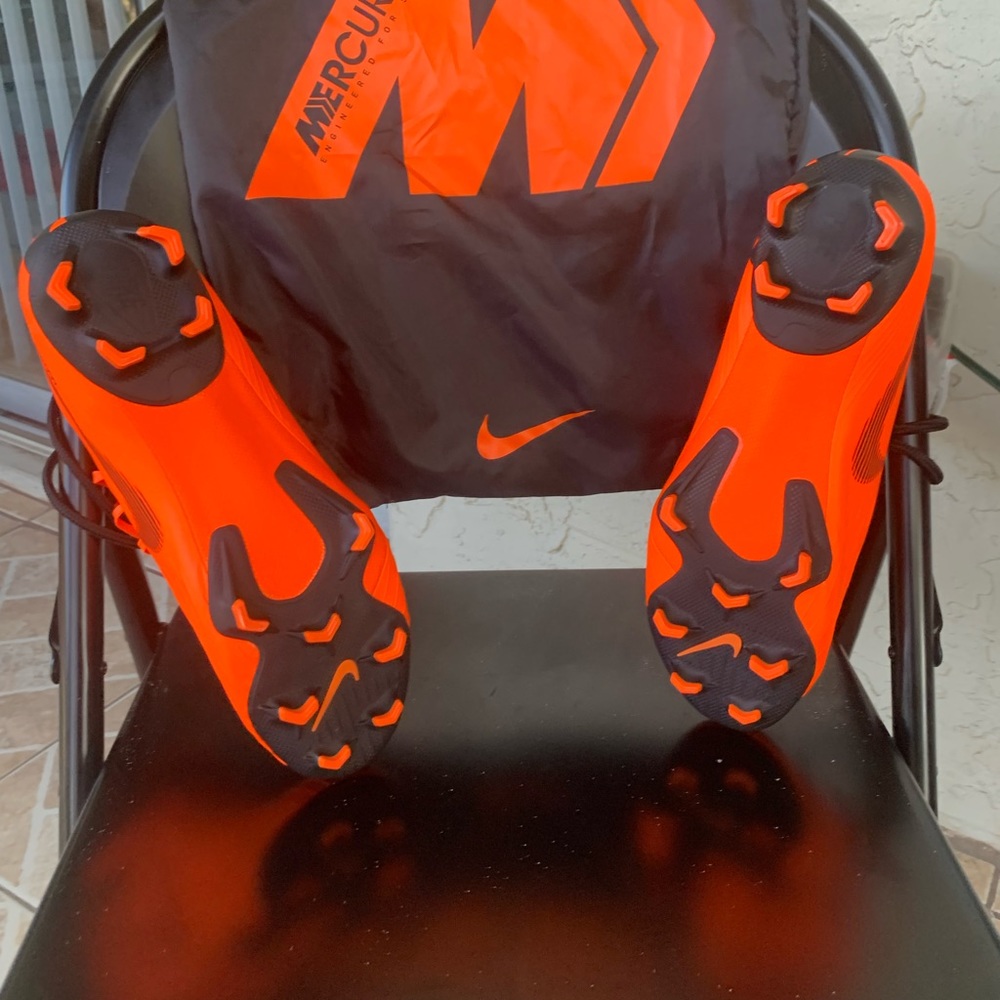 Football/Soccer Cleets